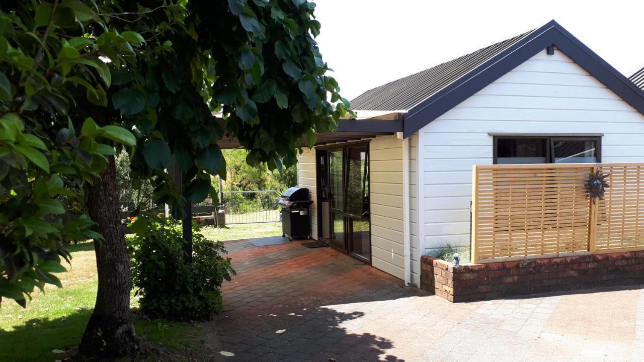 Caldera Country Lodge Hamurana Bagian luar foto